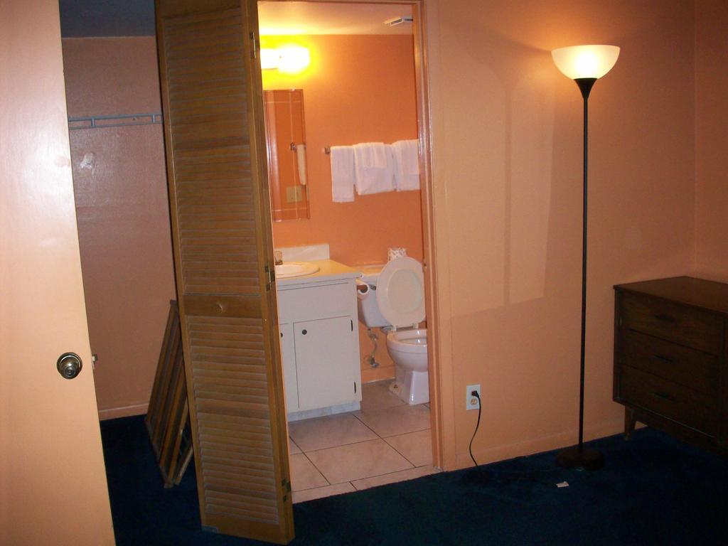 All-Suite Motel Эджуотер Номер фото
